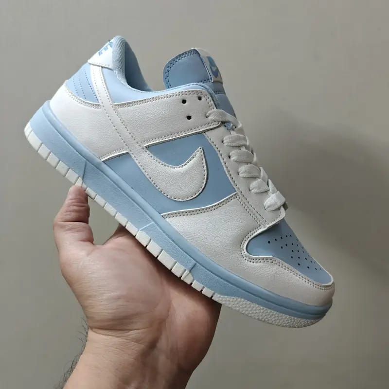 Dunk Reverse Sky