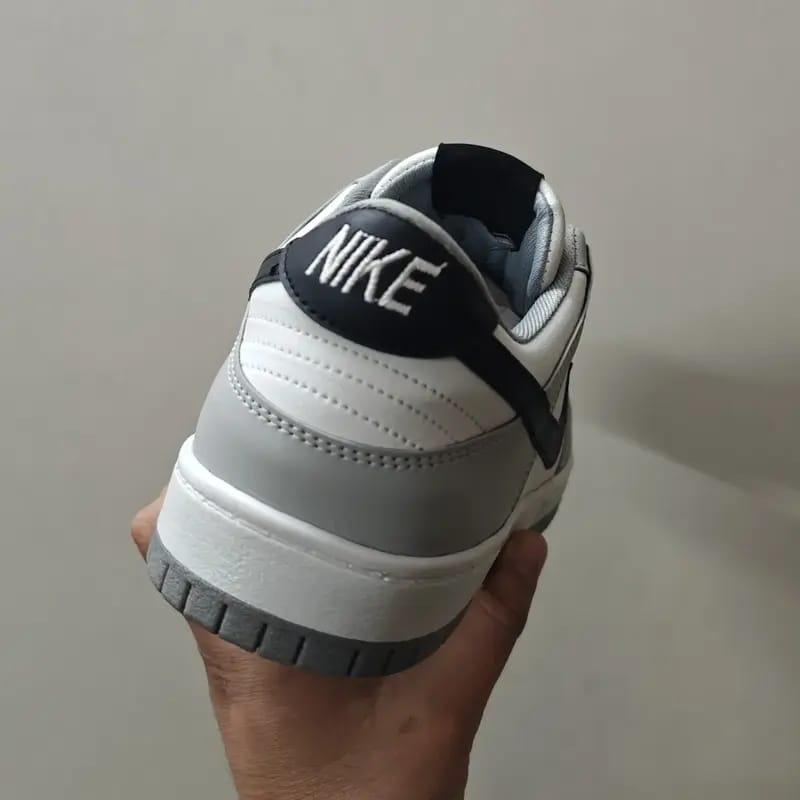 NIKE Dunk Grey Black